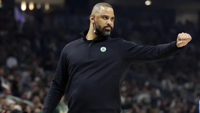 开云体育登录-末节断电痛失好局 绿军输掉的不仅仅是一场比赛